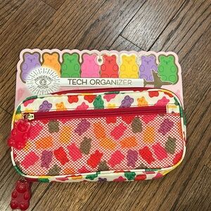 Tech organizer gummy bear design